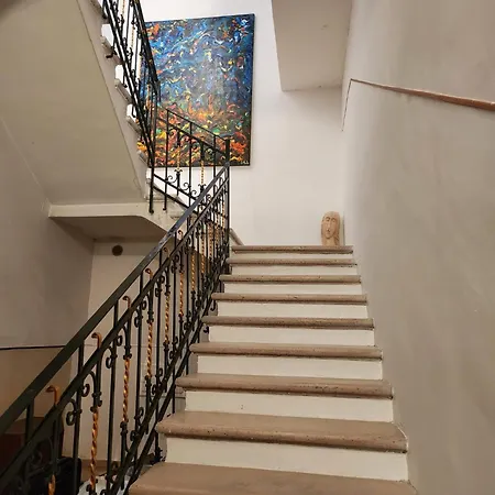 לינה וארוחת בוקר La Maison Royale