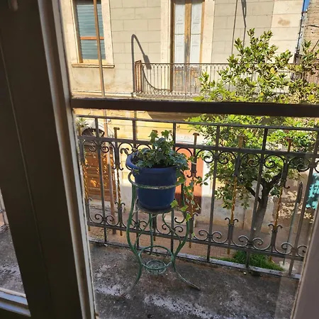 לינה וארוחת בוקר La Maison Royale 4*