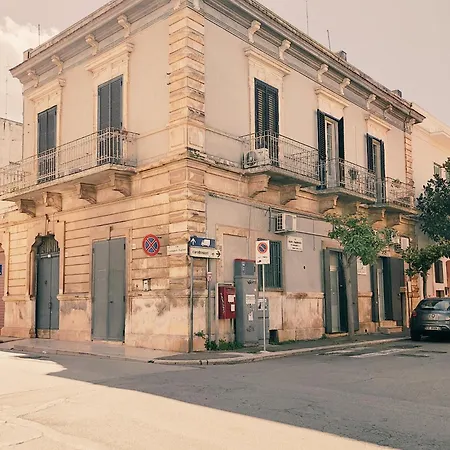 La Maison Royale Bed & Breakfast *