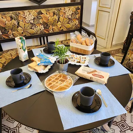 La Maison Royale Bed & Breakfast